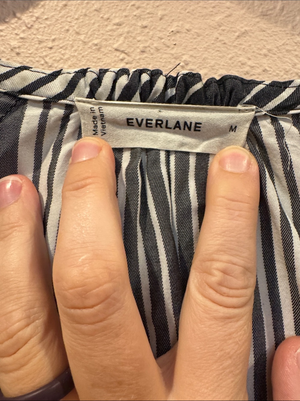 Everlane Oversized Black & White Striped Button-Down Blouse - Picture 4 of 6